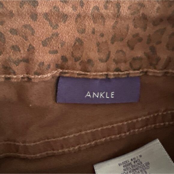 NYDJ Leopard print women’s ankle pants size 12 - Picture 6 of 8